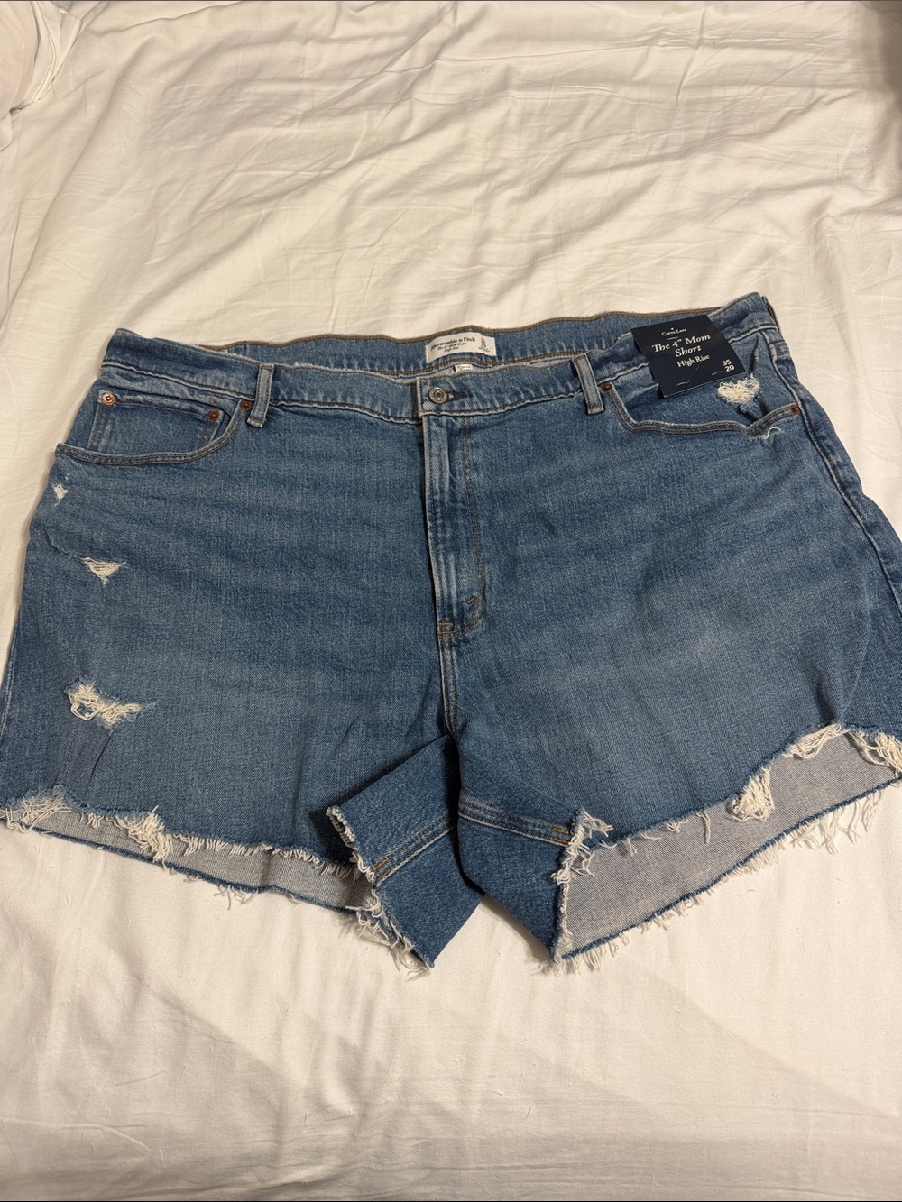 Abercrombie 4” High Rise Mom Short